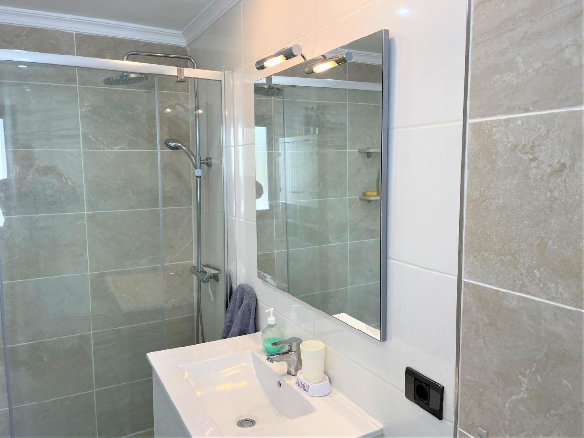 Apartamento With Great Views And Pool
