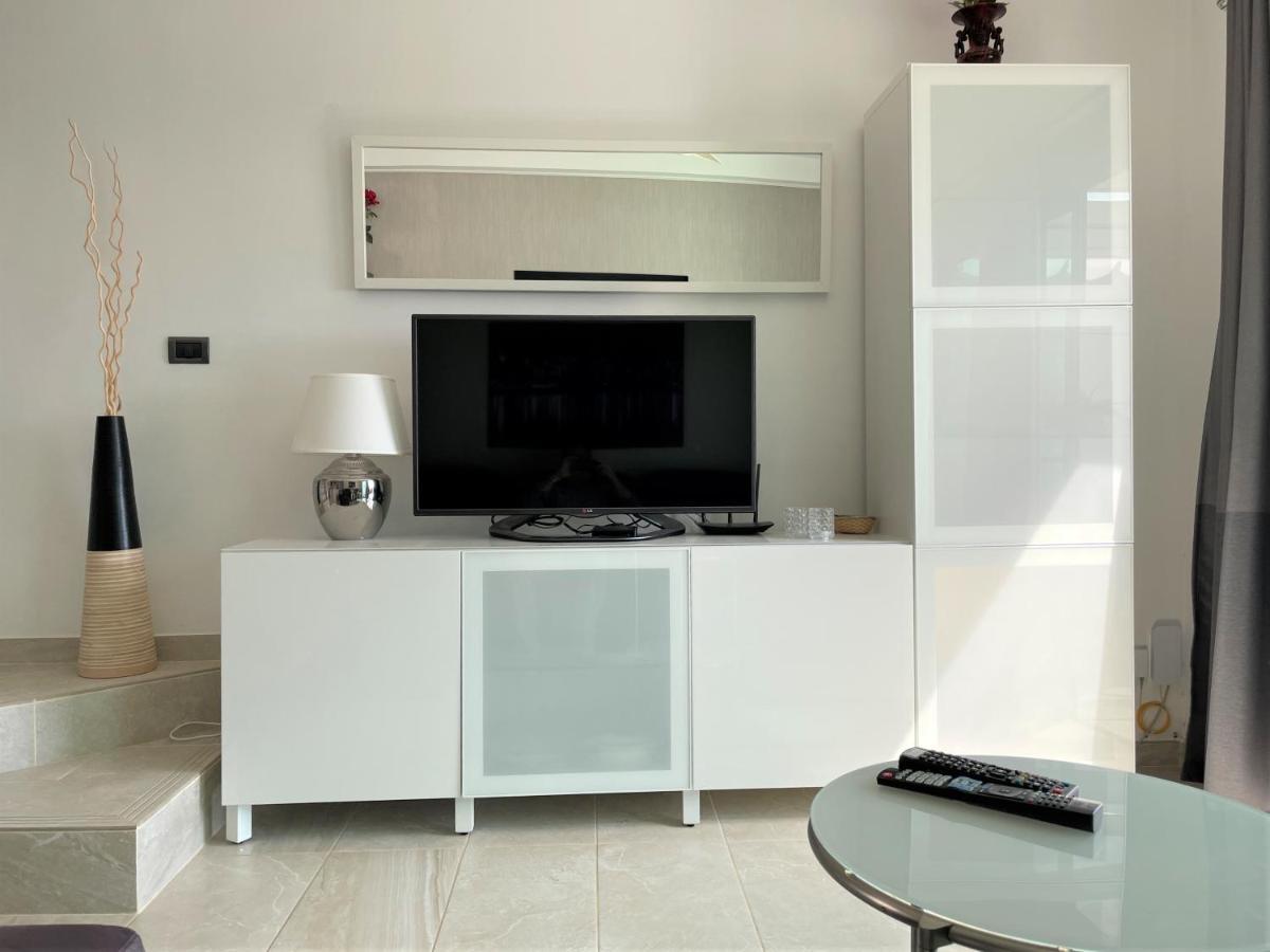With Great Views And Pool Apartamento *