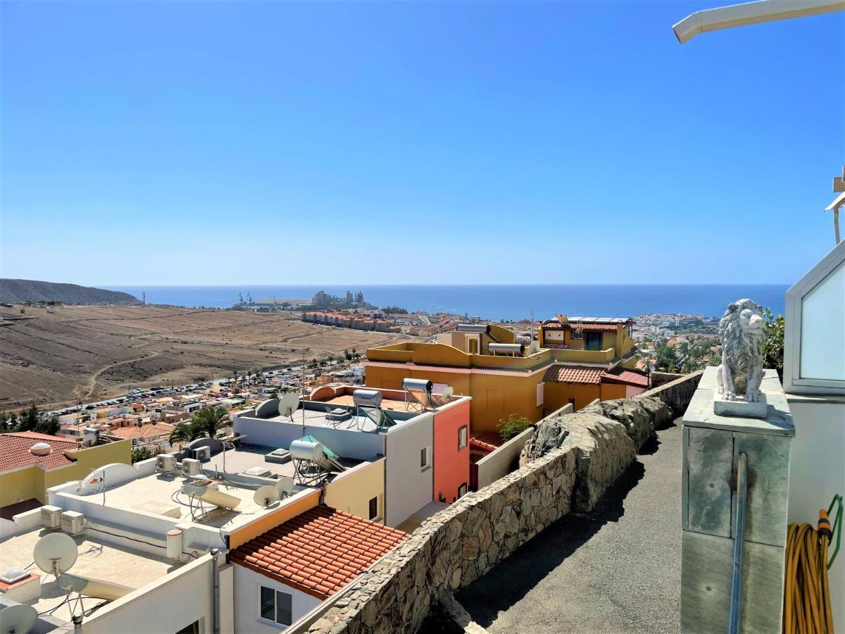 Apartamento With Great Views And Pool