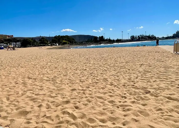 Moderne Ferienwohnung mit toller Aussicht und Pool
