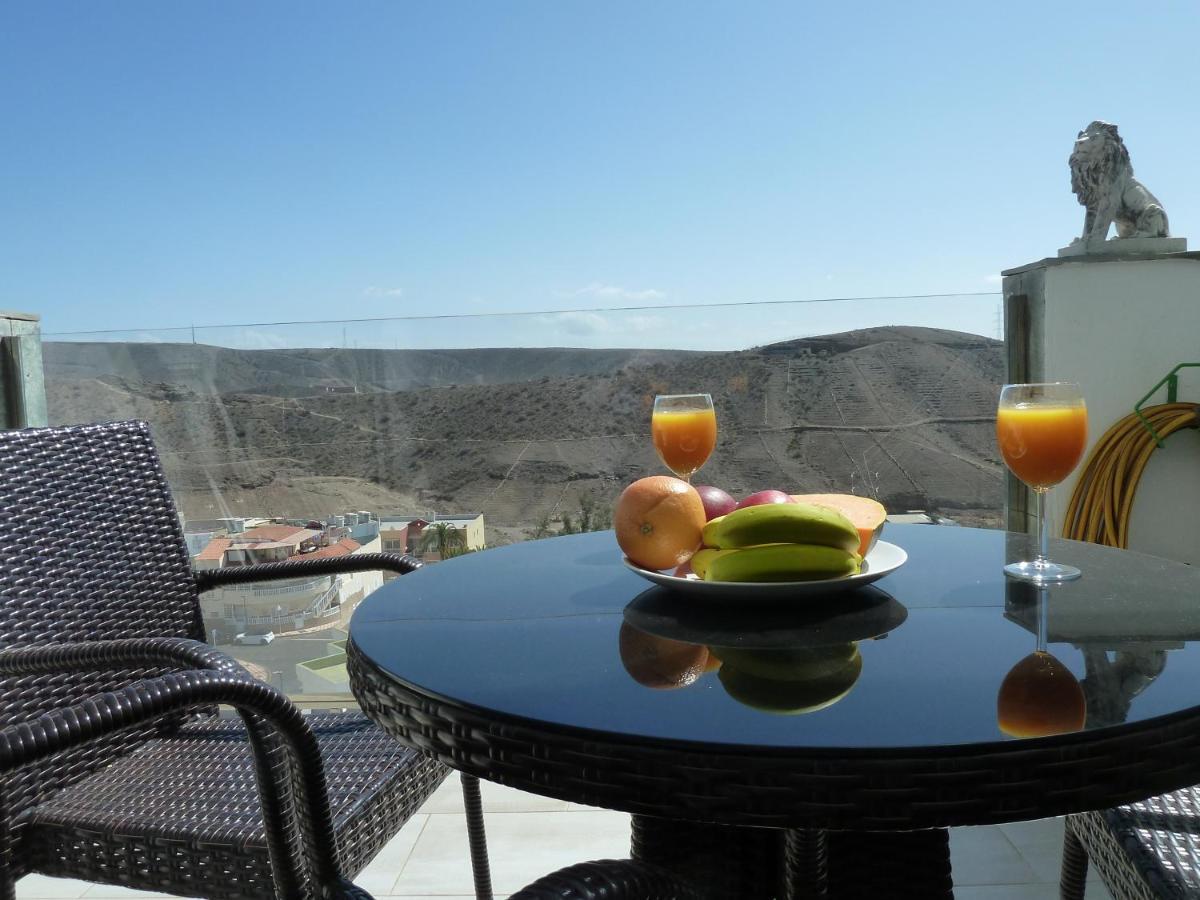 Apartment With Great Views And Pool