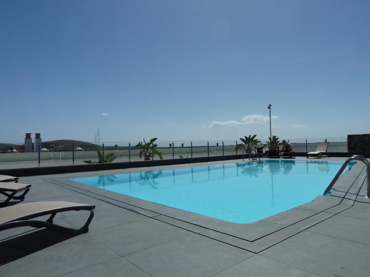 Apartment With Great Views And Pool